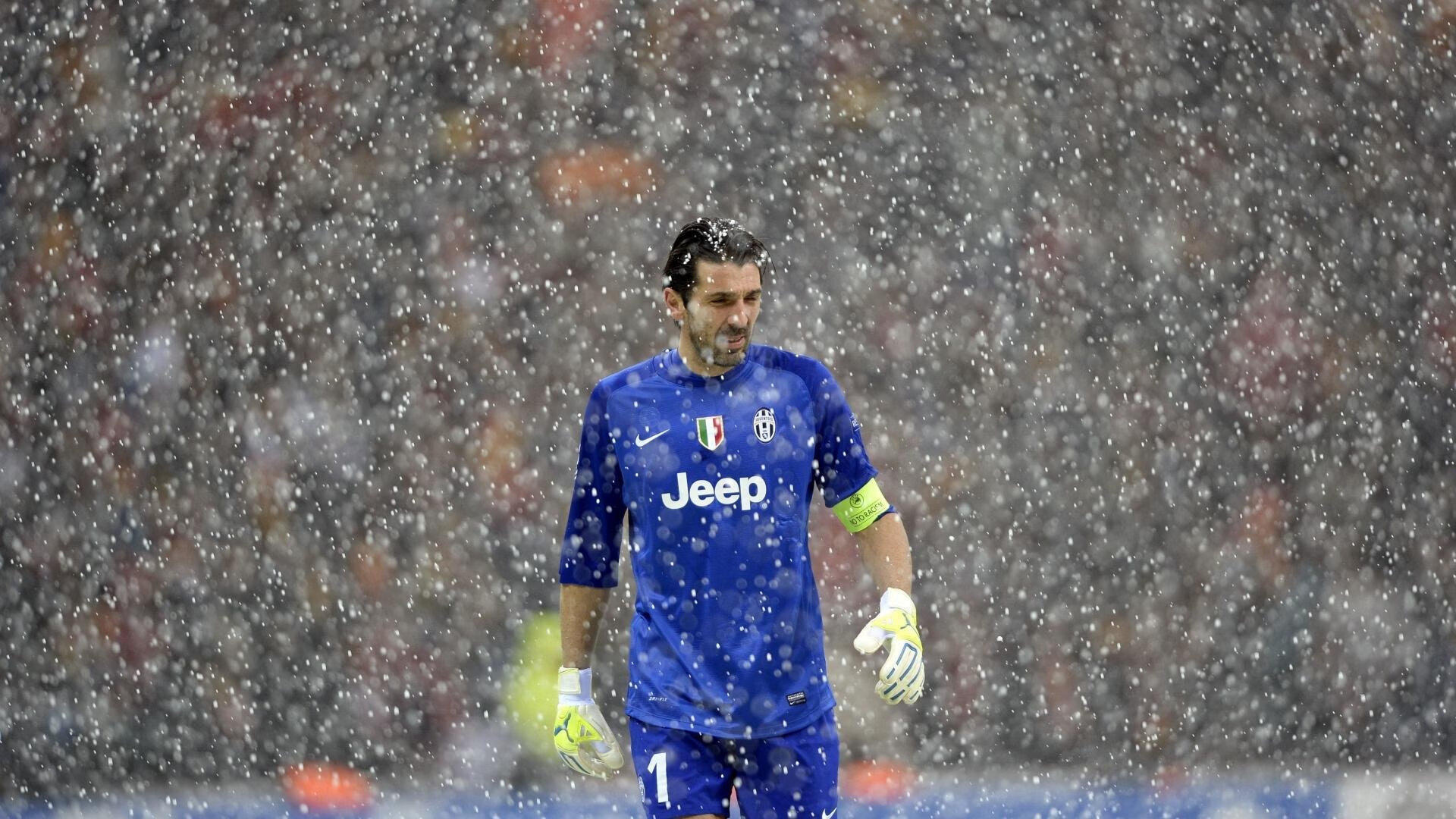 全国青少年田径赛记录不断刷新 越来越多的年轻选手崭露头角，全国青少年田径锦标赛